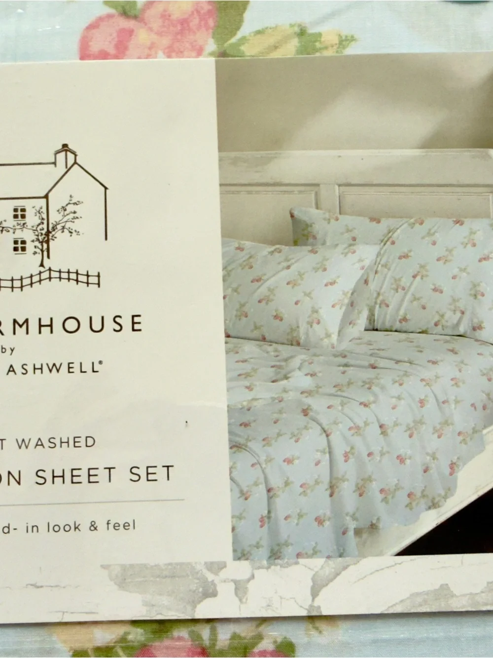 The Farmhouse Floral Cotton Sheet Set - Light Blue with Pink Roses